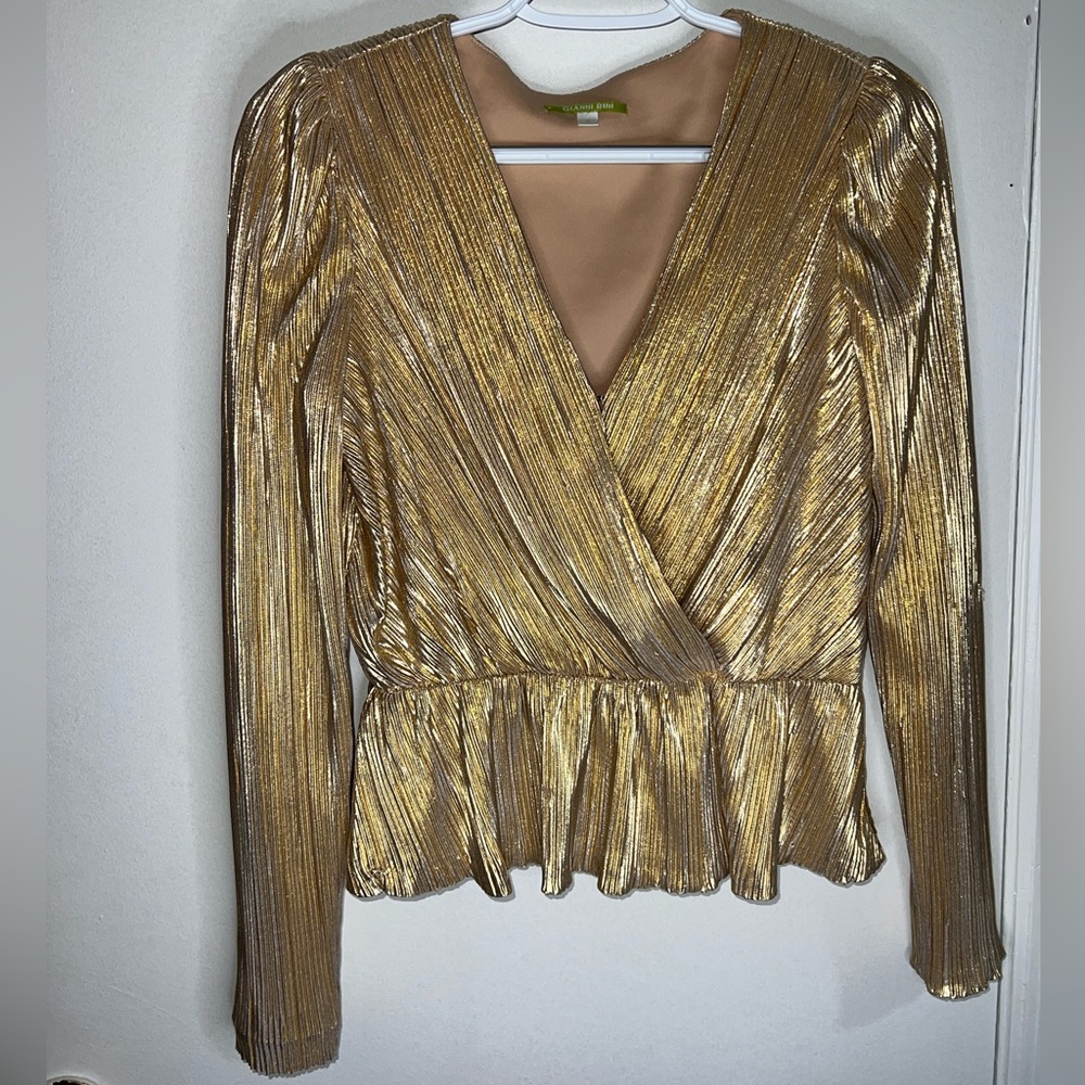 Gianni Bini gold top
